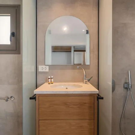 Paradise Elegant Apartments, By Zantewize Apartahotel Alykes (Zakynthos)