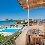 Paradise Elegant Apartments, By Zantewize Apartahotel 4*