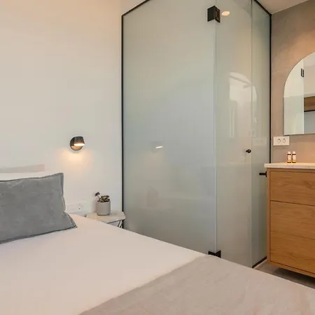 Paradise Elegant Apartments, By Zantewize 4*