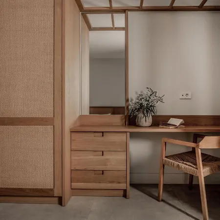 Aparthotel Paradise Elegant Apartments, By Zantewize 4*